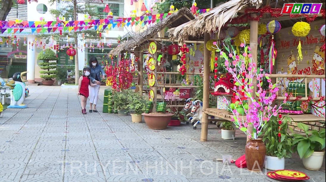 Tết từ trường học