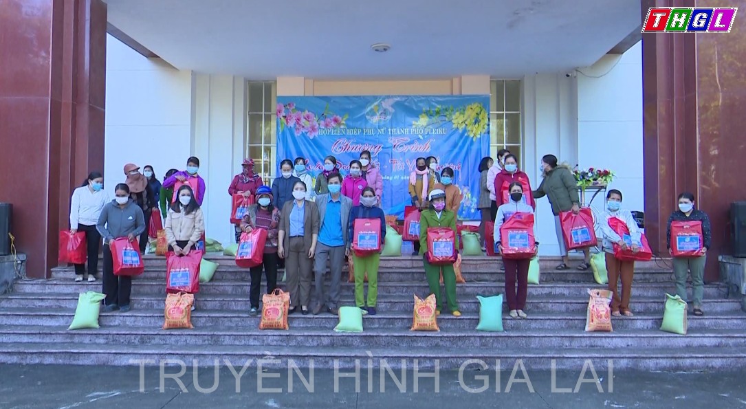 Hội LHPN TP. Pleiku, huyện Krông Pa tổ chức Chương trình “Xuân đoàn kết, Tết yêu thương”