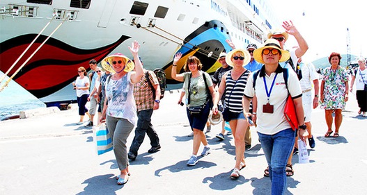 Mở cửa hoàn toàn hoạt động du lịch: Lộ trình được thực hiện như thế nào?