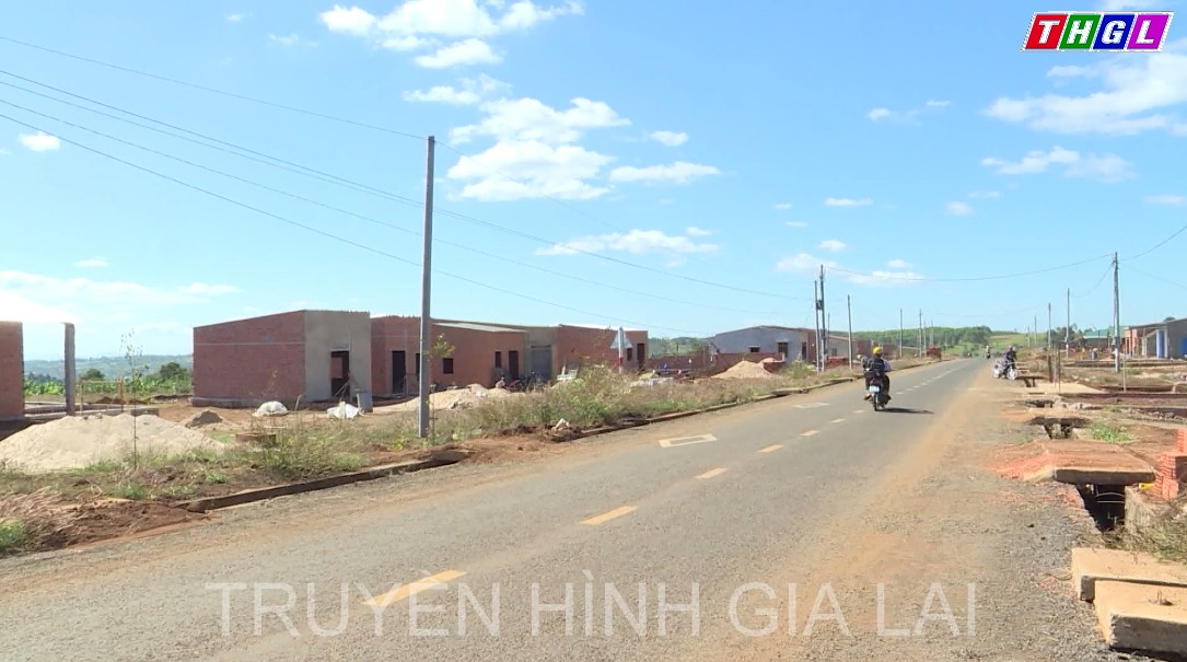 Huyện Mang Yang ổn định cuộc sống cho người dân di cư tự do