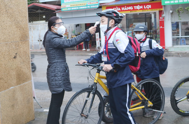 Mở cửa trường học – thích ứng an toàn với COVID-19