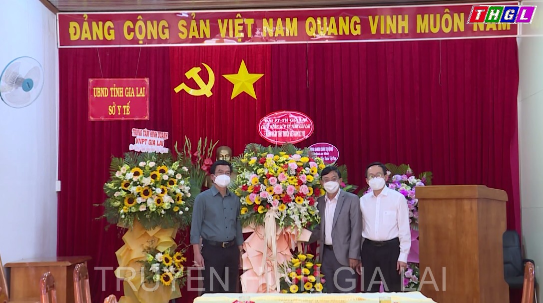 Đài PT – TH thăm, chúc mừng Sở Y tế và các Bệnh viện nhân Ngày thầy thuốc Việt Nam