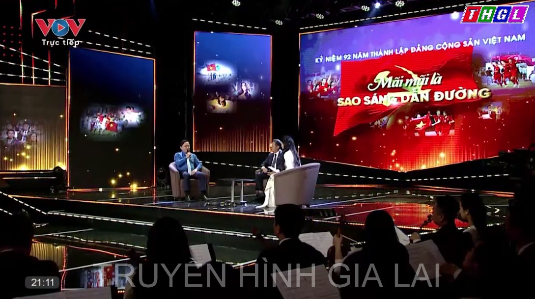 Giao lưu chính luận nghệ thuật “Mãi mãi là sao sáng dẫn đường”