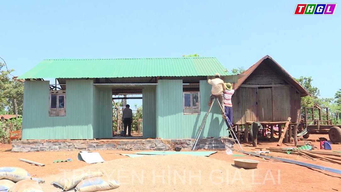 Ủy ban MTTQ Việt Nam huyện Chư Prông quan tâm hỗ trợ nhà ở cho hộ nghèo