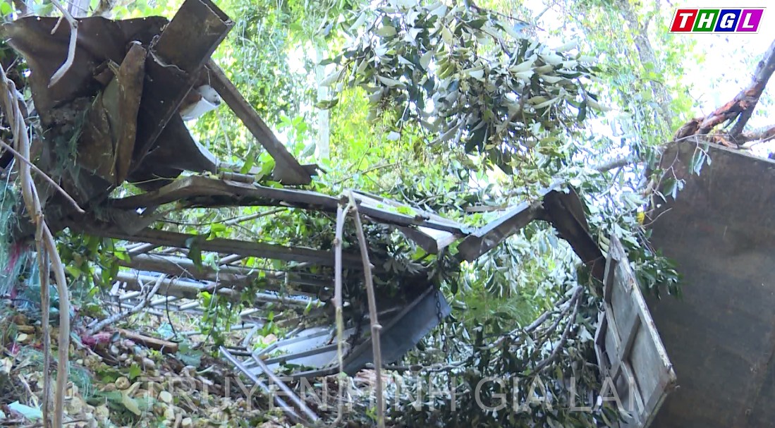 Gia Lai ghi nhận 9 người thương vong sau vụ tai nạn giao thông đặc biệt nghiêm trọng xảy ra lúc rạng sáng tại xã Đak Sơmei, huyện Đak Đoa