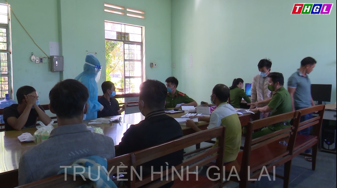 Ia Grai: Bắt quả tang nhóm đối tượng có hành vi đánh bài ăn tiền