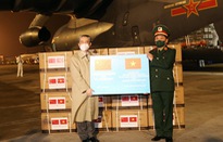 Tiếp nhận vaccine Vero-Cell của Bộ Quốc phòng Trung Quốc trao tặng