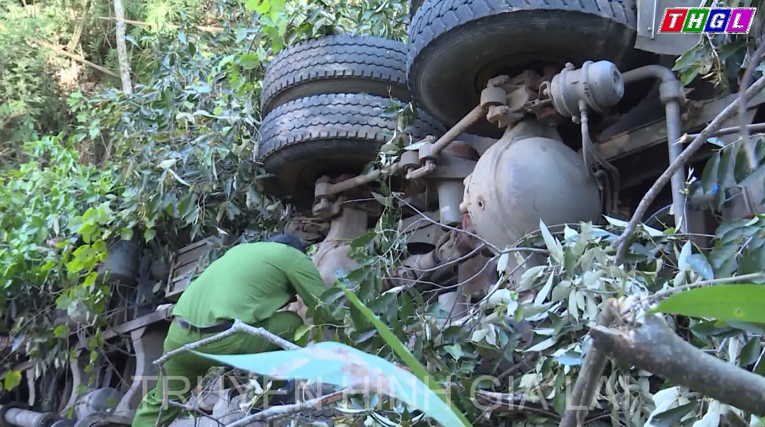 Vụ xe tải lao xuống vực tại địa bàn xã Đak Sơmei, huyện Đak Đoa – Tài xế không sử dụng chất cấm