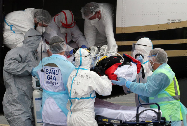 COVID-19 bùng phát trở lại tại Tây Âu, thuốc Evusheld có thể vô hiệu hóa các chủng phụ của Omicron