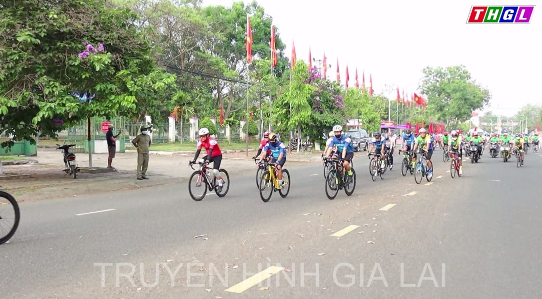 Thị xã Ayun Pa tổ chức thành công Giải đua xe đạp lần thứ I năm 2022