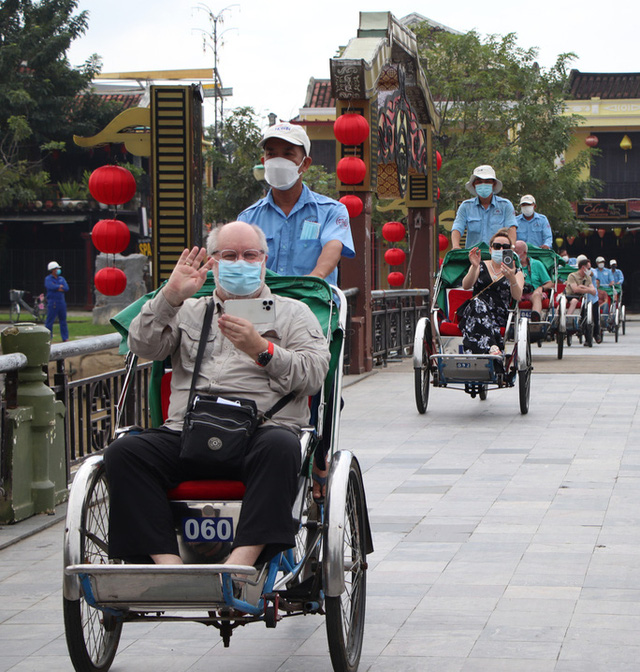 Mở cửa du lịch thế nào để không lỡ nhịp hồi phục?