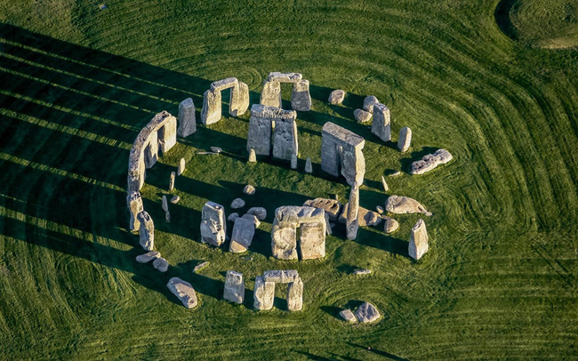 Tìm ra giả thuyết mới giải mã “bí ẩn” vòng tròn đá Stonehenge