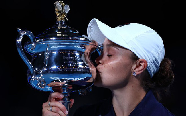 Tay vợt nữ số một thế giới Ashleigh Barty tuyên bố giải nghệ