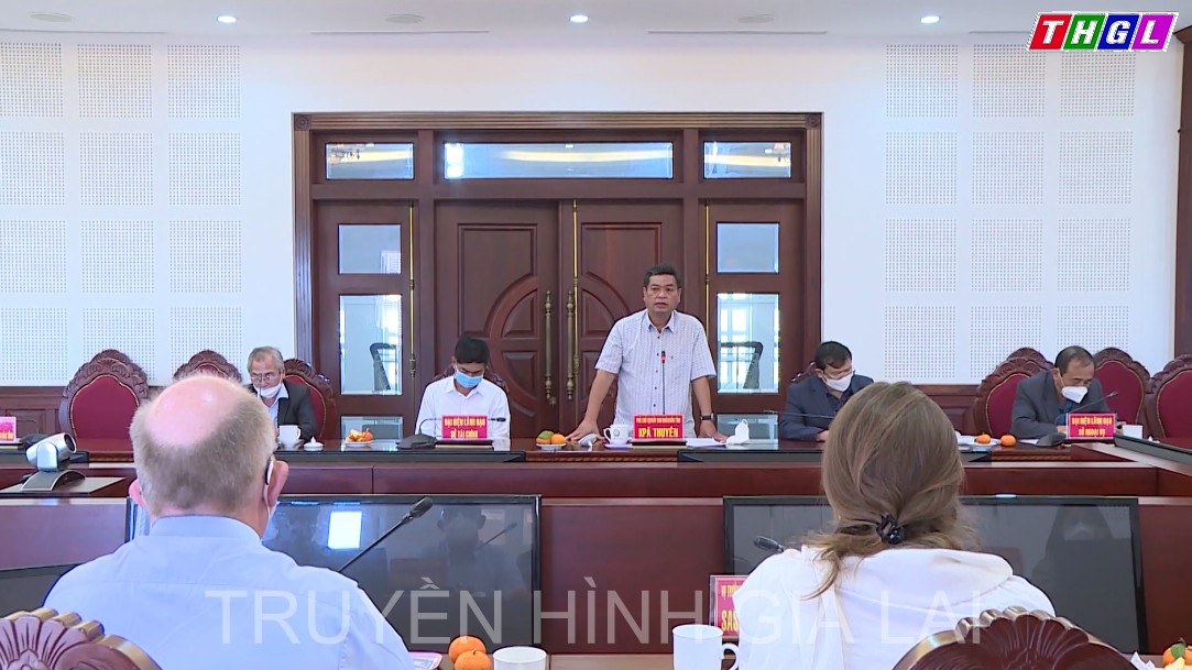 Phó Chủ tịch UBND tỉnh Kpă Thuyên làm việc với Đoàn công tác Ngân hàng Tái thiết Đức