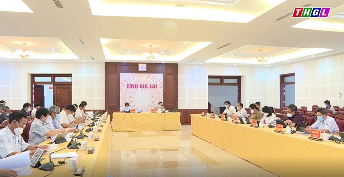 UBND tỉnh họp nghe báo cáo điều chỉnh quy hoạch thị trấn Phú Túc (huyện Krông Pa) và thị trấn Đak Pơ (huyện Đak Pơ)