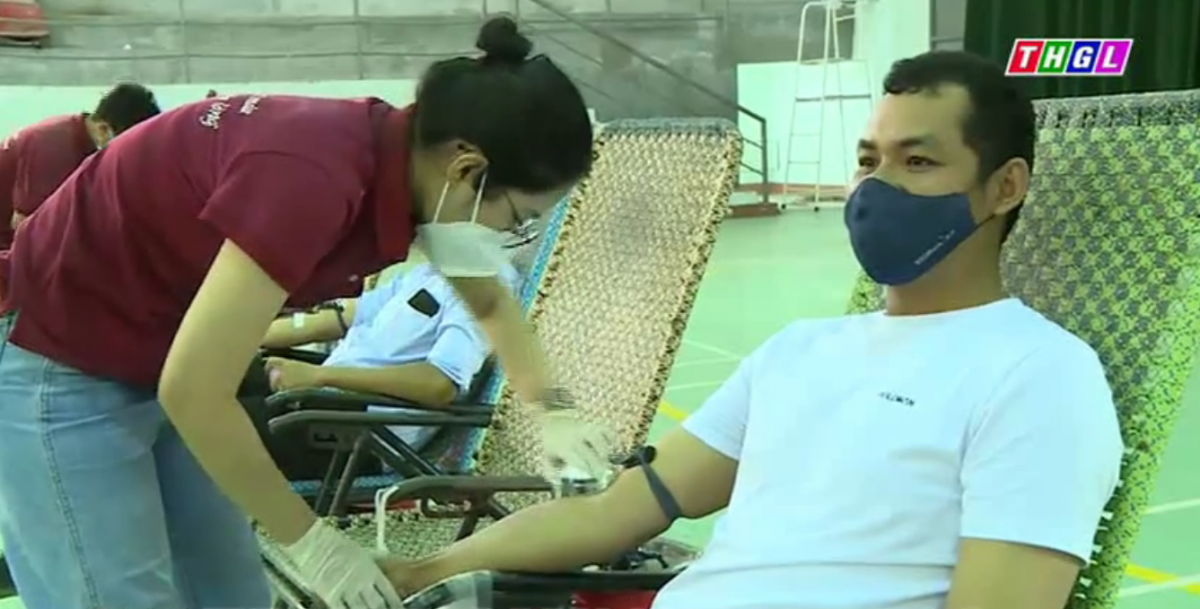 Ayun Pa tiếp nhận 221 đơn vị máu tại lễ phát động hiến máu tình nguyện đợt I – năm 2022