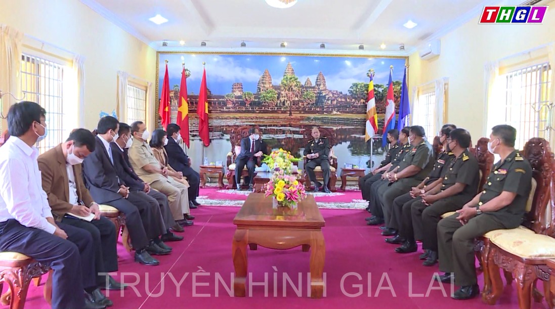 Chủ tịch UBND tỉnh Gia Lai Võ Ngọc Thành thăm, chúc Tết Cổ truyền Chol Chnam Thmay tại Bộ Tư lệnh Quân khu I, Quân đội Hoàng gia Campuchia