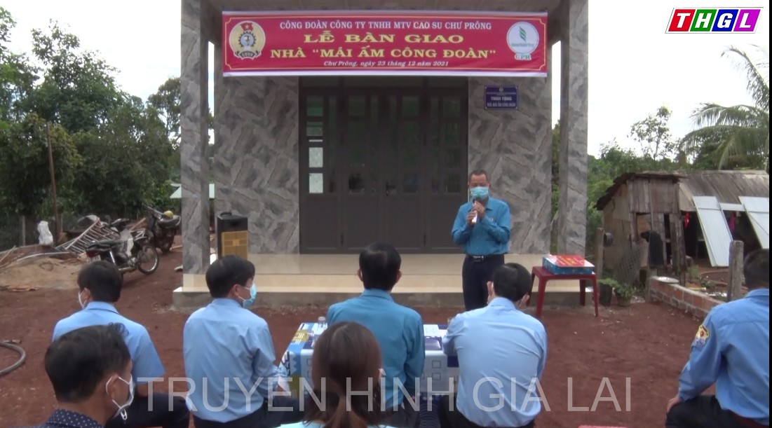 Gần 20 nhà mái ấm công đoàn xây tặng cho công nhân nghèo