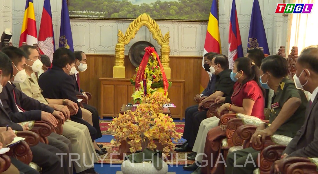  Phó Bí thư Tỉnh ủy, Chủ tịch UBND tỉnh Gia Lai Võ Ngọc Thành thăm, chúc Tết Chol Chnam Thmay tại tỉnh Ratanakiri (Vương quốc Campuchchia)