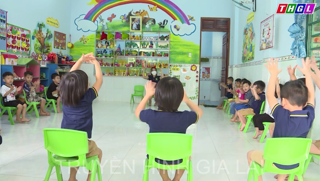 Các trường mầm non tư thục phấn khởi đón trẻ đến trường