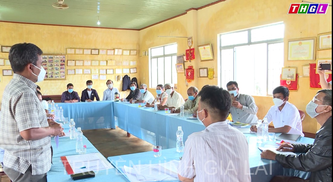 Bí thư Tỉnh ủy Hồ Văn Niên dự sinh hoạt với Chi bộ làng A, xã Gào, TP.Pleiku