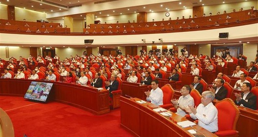 Bộ Chính trị tổ chức Hội nghị toàn quốc quán triệt và triển khai Nghị quyết 11-NQ/TW