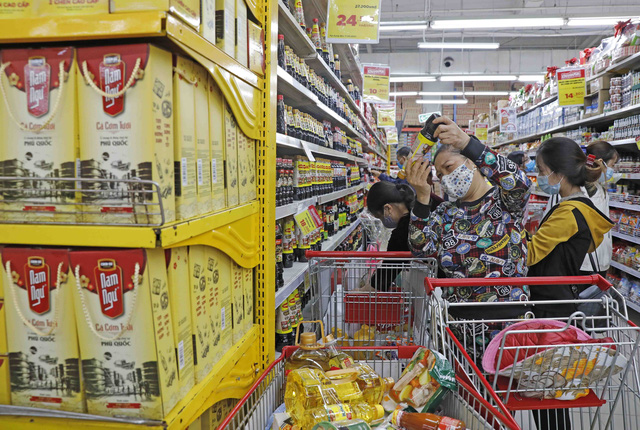 Siêu thị khuyến mãi giảm áp lực tăng giá