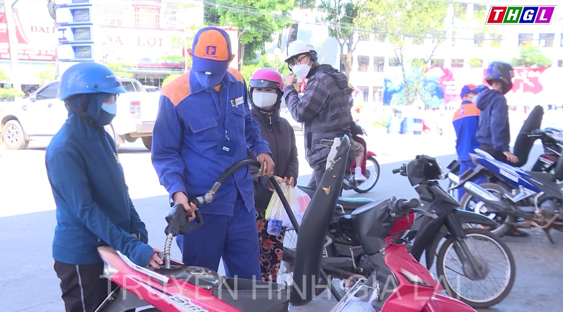 Giá xăng giảm lần thứ 3 liên tiếp