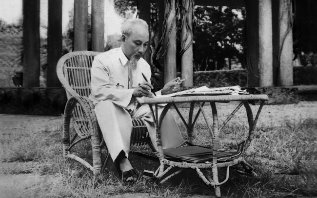 Chủ tịch Hồ Chí Minh – vị lãnh tụ thiên tài của cách mạng Việt Nam