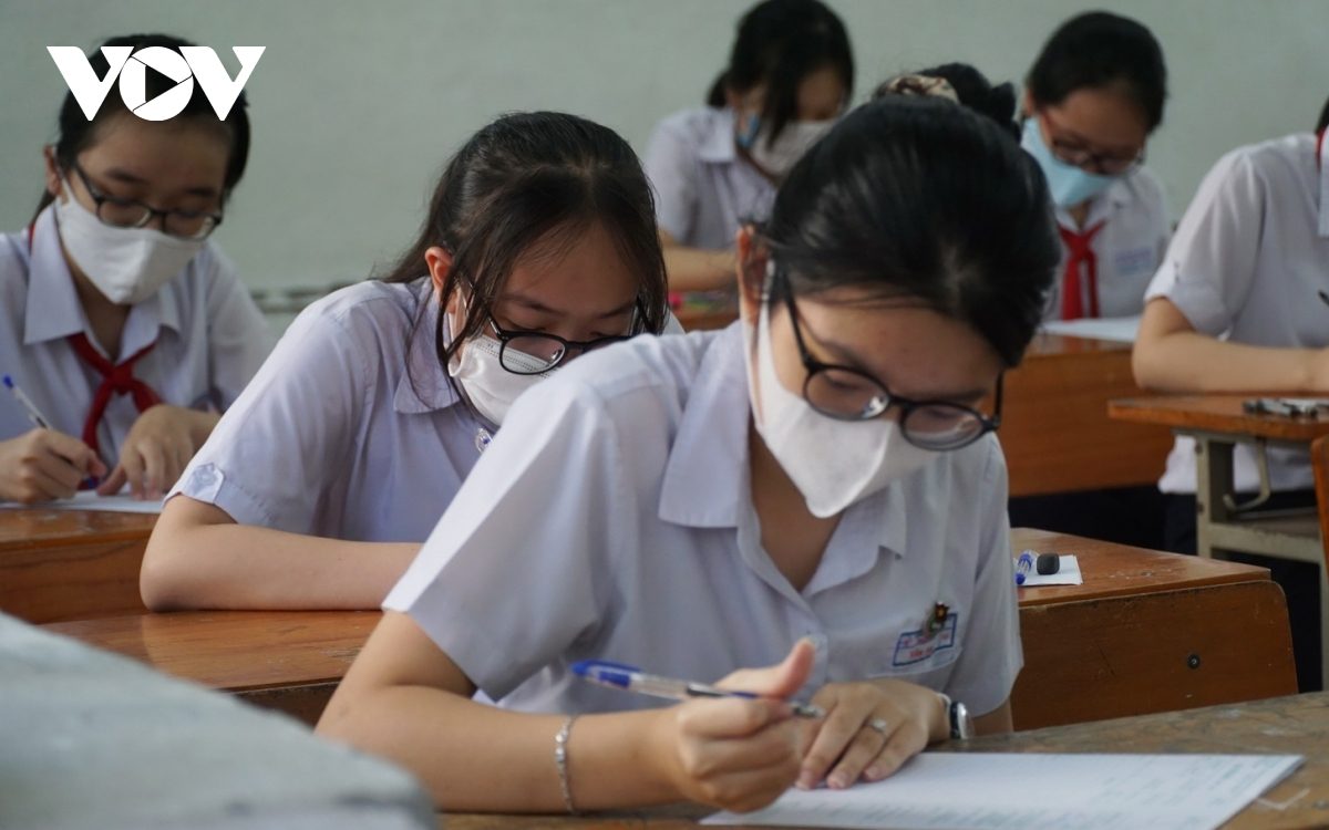 Thi tốt nghiệp THPT 2022: Lần đầu đăng ký dự thi trực tuyến