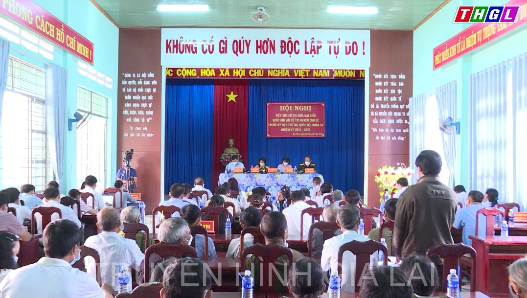 Đoàn đại biểu Quốc hội tỉnh Gia Lai tiếp xúc cử tri trước kỳ họp thứ 3, Quốc hội khóa XV tại huyện Chư Sê .