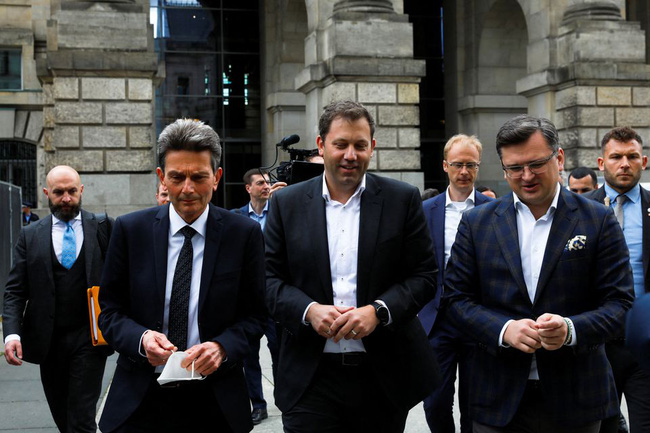 Ngoại trưởng Ukraine thăm Đức