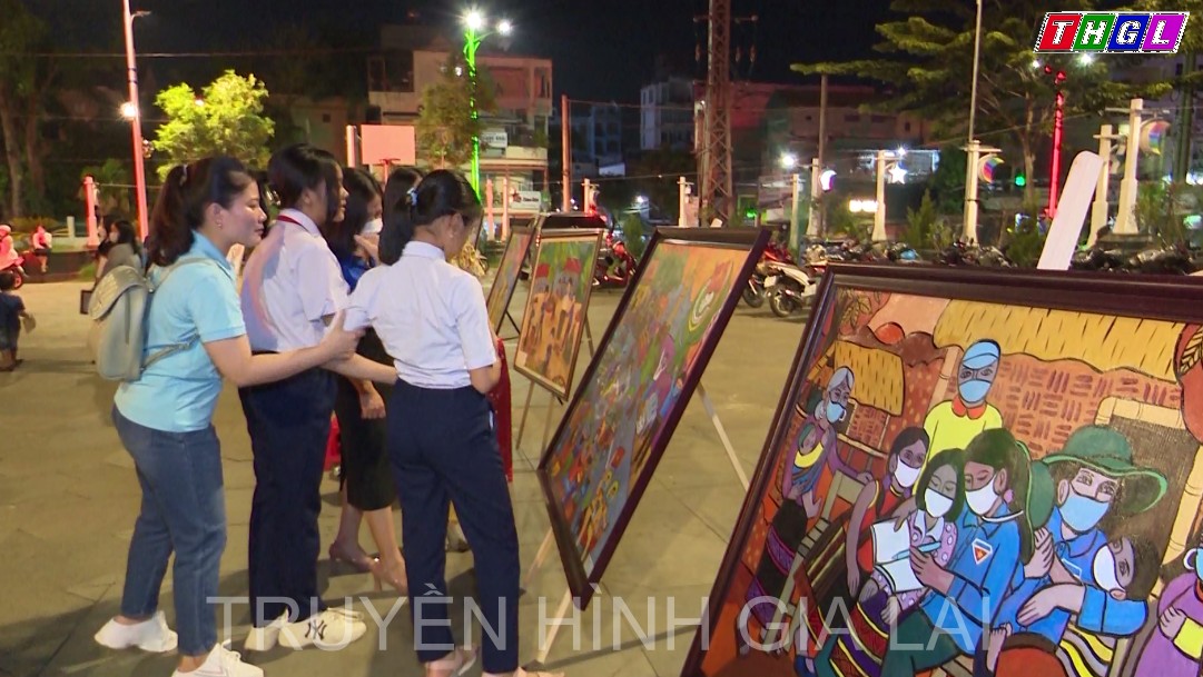 Thành đoàn Pleiku tổ chức trao giải Hội thi vẽ tranh và ra mắt CLB Cồng chiêng Thanh thiếu nhi