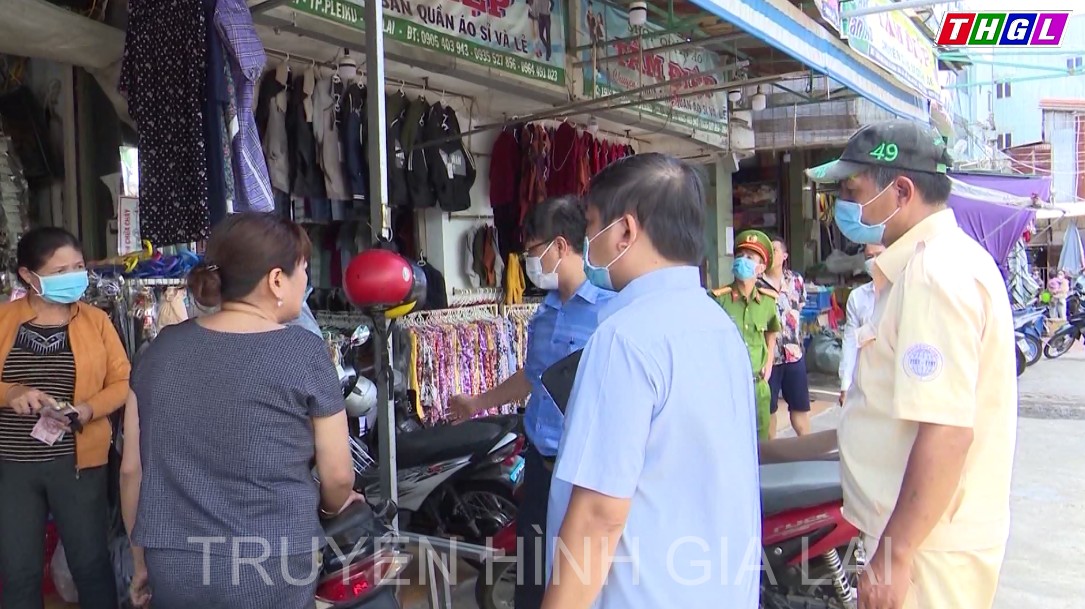 Pleiku xử lý triệt để trình trạng lấn chiếm lòng đường, vỉa hè