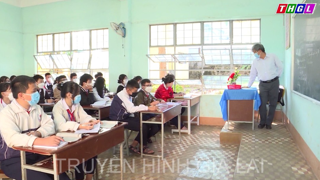 Giải bài toán thiếu giáo viên dạy tổ hợp môn nghệ thuật đối với lớp 10