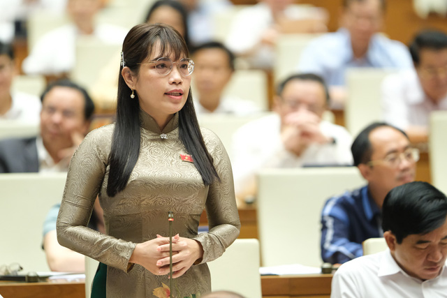 Đề nghị sách giáo khoa là hàng hóa đặc biệt, có trợ giá càng sớm càng tốt