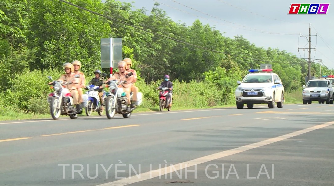 Cảnh sát giao thông Công an tỉnh Gia Lai ra quân đợt cao điểm xử lý các hành vi vi phạm trật tự an toàn giao thông đường bộ