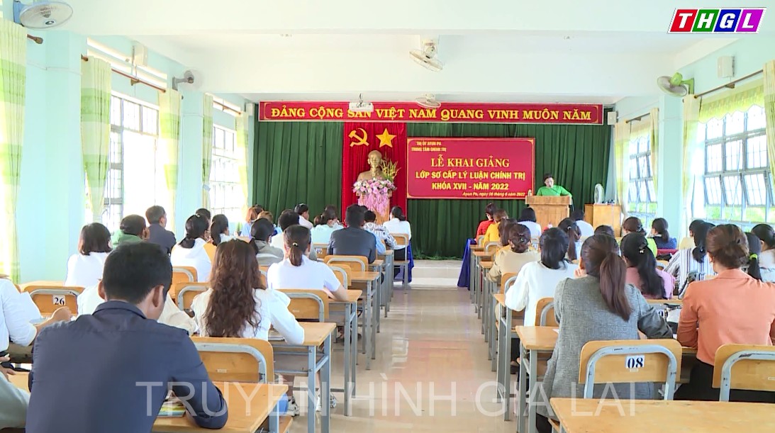 Ayun Pa Khai giảng lớp sơ cấp lý luận chính trị khóa XVII – năm 2022