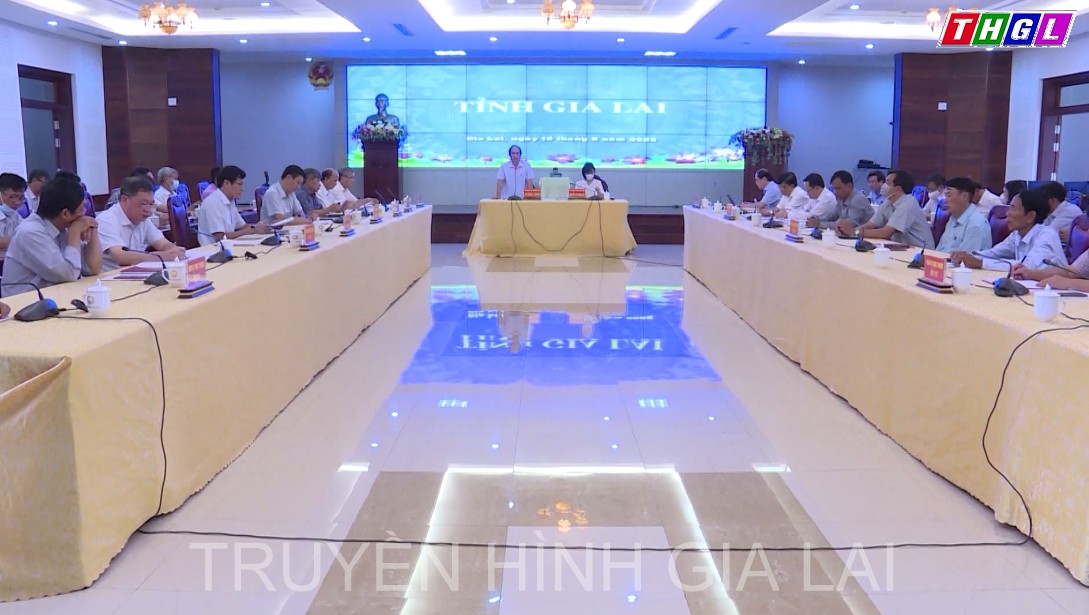  Quan tâm đào tạo chuyên môn nghiệp vụ và các chính sách  đối với đội ngũ cán bộ, y bác sĩ, nhân viên ngành y tế