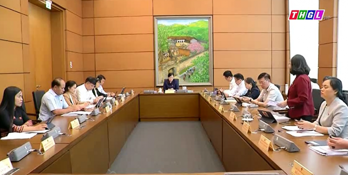 Quốc hội thảo luận về Dự án Luật sửa đổi bổ sung một số điều của Luật Tần số vô tuyến điện; Dự án Luật Dầu khí (sửa đổi).