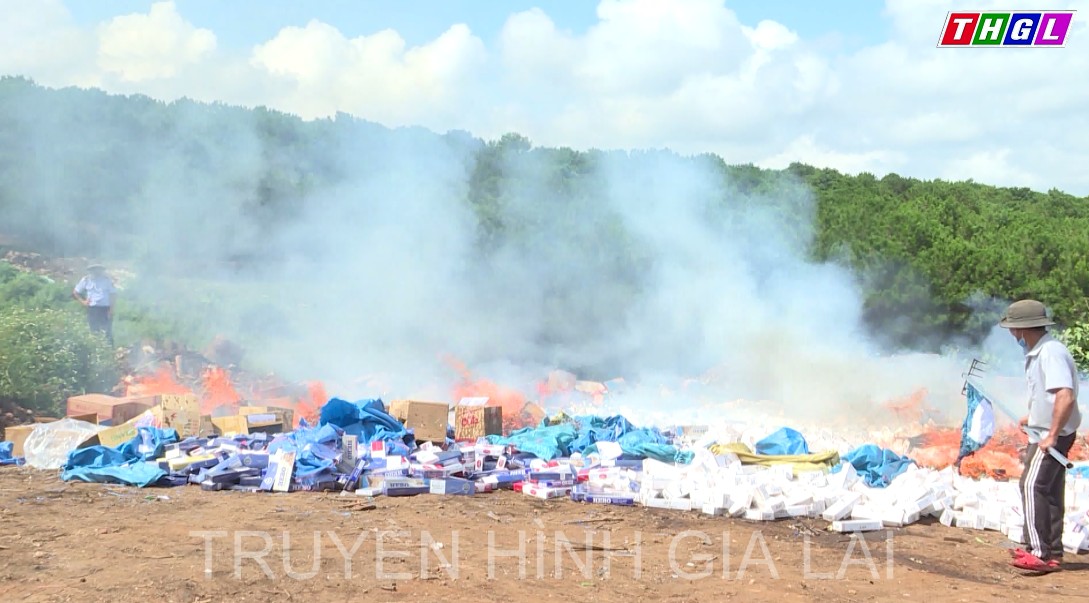 Gia Lai – Tiêu hủy 106.896 bao thuốc lá điếu nhập lậu và thuốc lá giả các loại