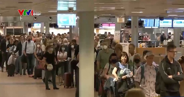 Hủy hơn 15.000 chuyến bay tại châu Âu