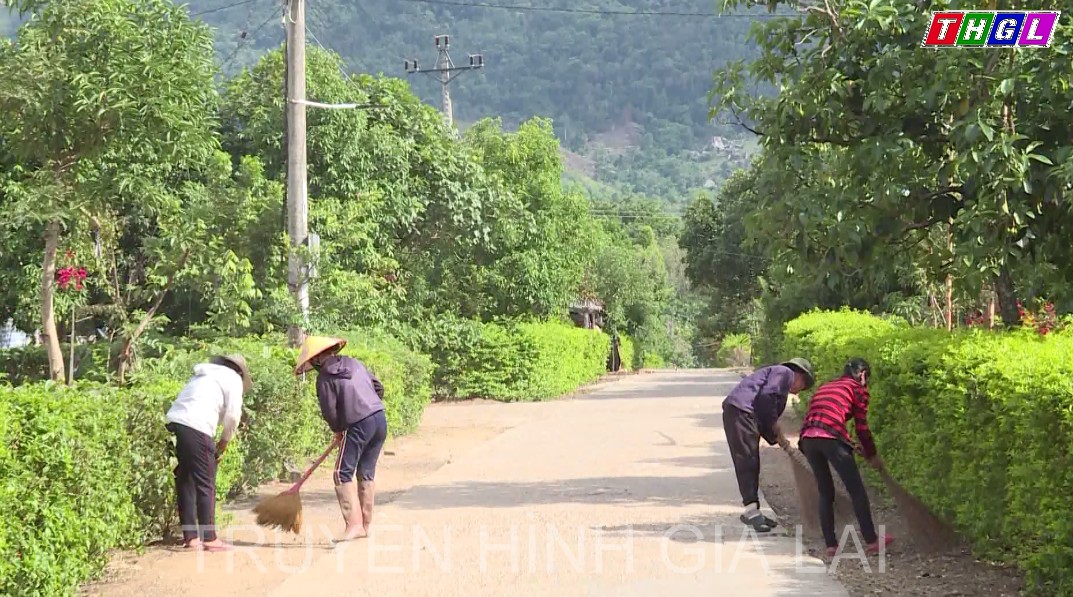 Phụ nữ Gia Lai chung tay xây dựng nông thôn mới