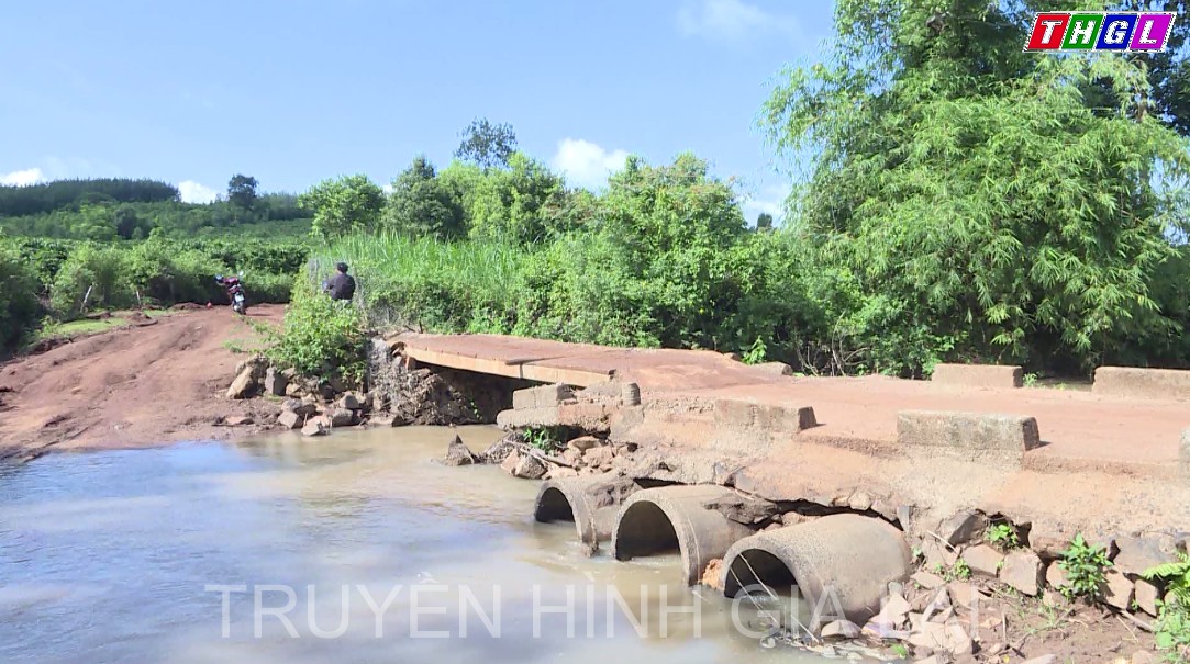 Người dân Ia Phí mong có những cây cầu