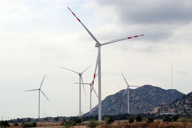 Bộ Công Thương kiến nghị, các dự án điện gió, điện mặt trời dở dang sẽ đàm phán giá bán với EVN
