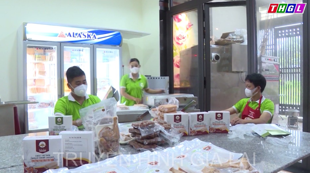 Gia Lai phấn đấu năm 2022, tổng mức bán lẻ hàng hóa và doanh thu dịch vụ tăng 10,99% so với năm 2021