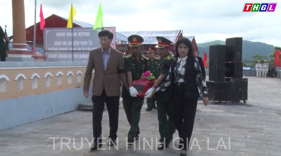 Mang Yang: Lễ truy điệu và an táng 4 hài cốt liệt sĩ