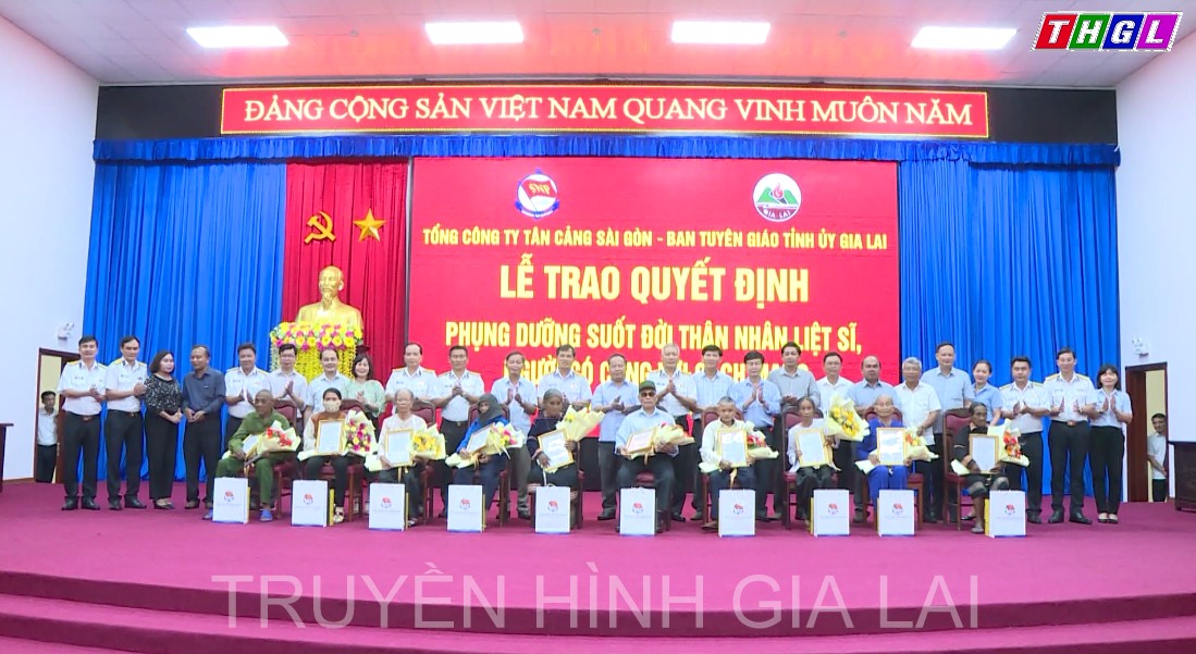 Ban Tuyên giáo Tỉnh ủy Gia Lai phối hợp tổ chức Lễ nhận phụng dưỡng 10 thân nhân liệt sĩ, người có công với cách mạng trên địa bàn tỉnh