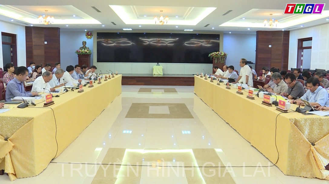 Tổ Biên tập tổng kết Nghị quyết số 10-NQ/TW và Kết luận số 12-KL/TW của Bộ Chính trị (khóa XI) làm việc với UBND tỉnh Gia Lai