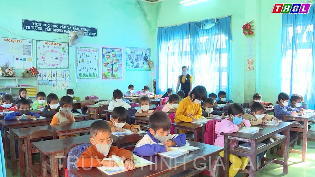 Năm học 2022 – 2023, huyện Mang Yang có gần 600 học sinh lớp 3 và lớp 7 cần hỗ trợ sách giáo khoa